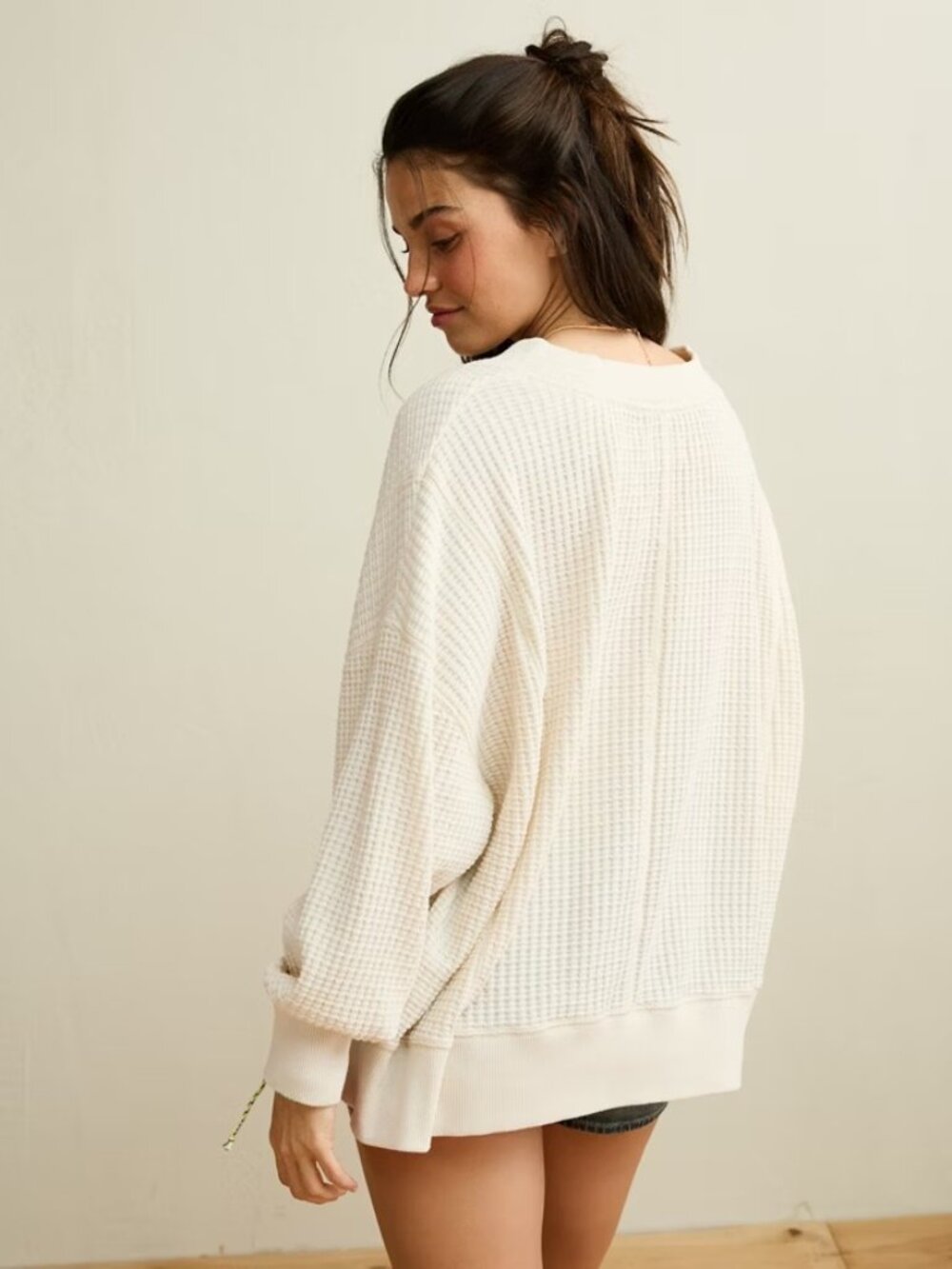 American Eagle Big Hug Waffle V Neck Sweatshirt NWT! - Picture 4 of 9